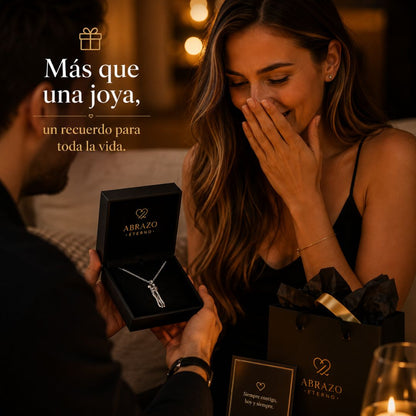 COLLAR ABRAZO ETERNO